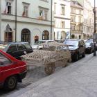 VIKTOR  2001,  rope, epoxid resin, steely construction, 410 x 175 x 153 cm, parking in the streets of Old Town (Prague)